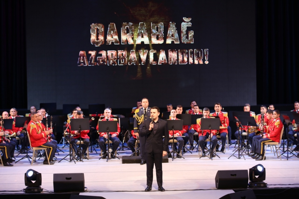 Из Баку в Карабах