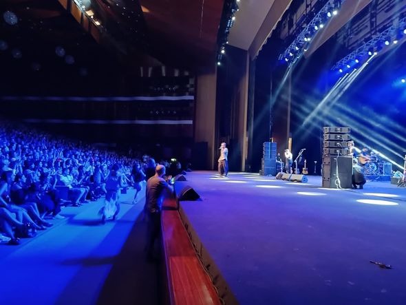 Рок-группа «Океан Эльзы» выступила с концертной программой в Баку во Дворце Гейдара Алиева