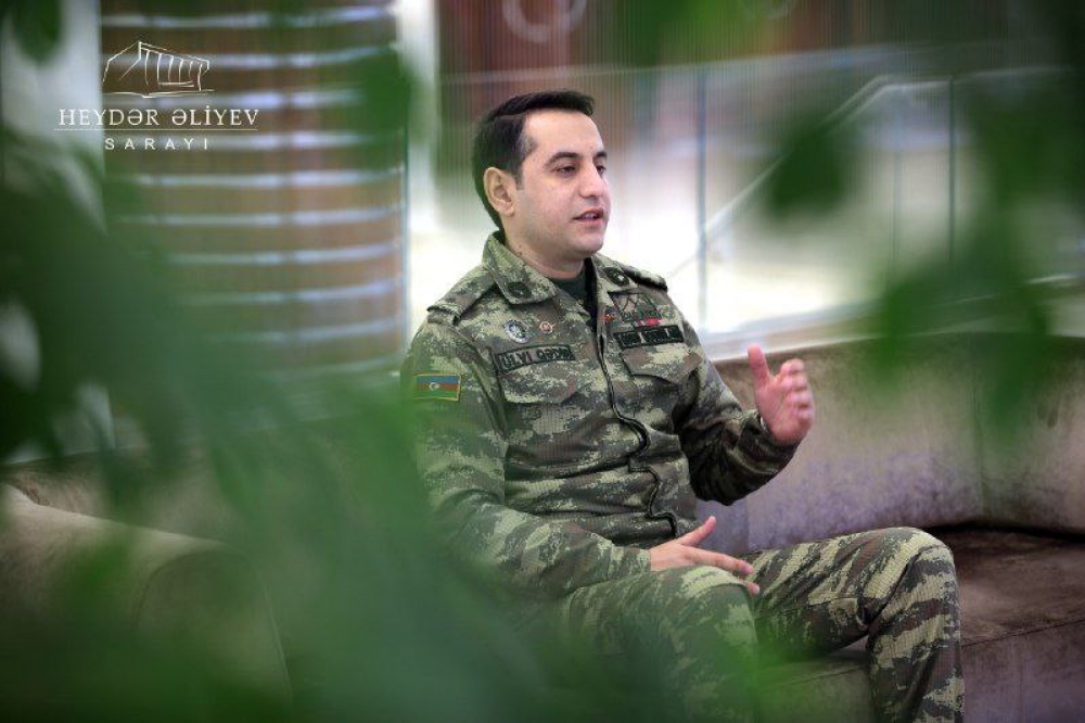 Дворец Гейдара Алиева представил интересный видеоролик по случаю 8 марта с участием ветеранов Отечественной войны