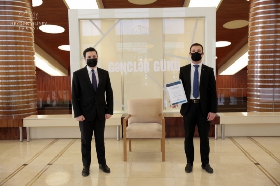 Youth is our future: Ramil Gasimov presented certificates to the young employees