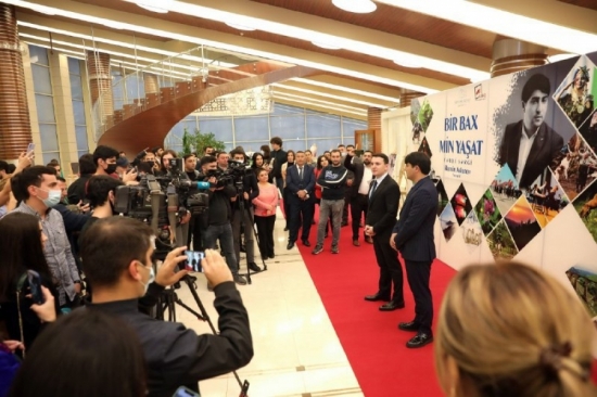 "Bir Bax, Min Yaşat" exposition opened at the Heydar Aliyev Palace