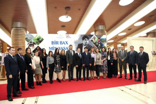 "Bir Bax, Min Yaşat" exposition opened at the Heydar Aliyev Palace