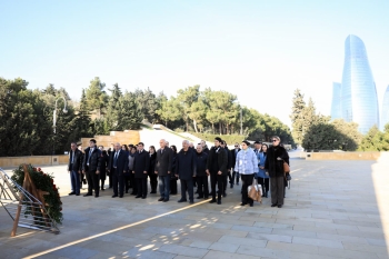 Employees of the Heydar Aliyev Palace visited the grave of the great leader Heydar Aliyev